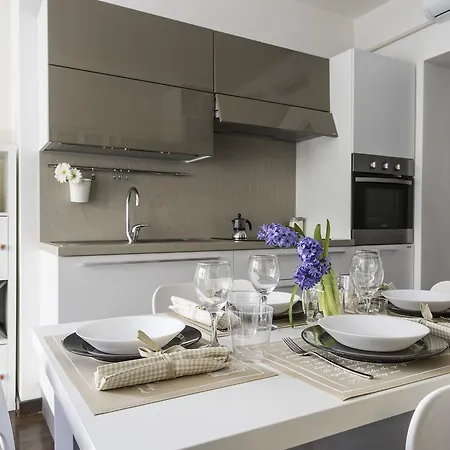 Apartament Piazza Duomo - Rentclass Lucilla Mediolan
